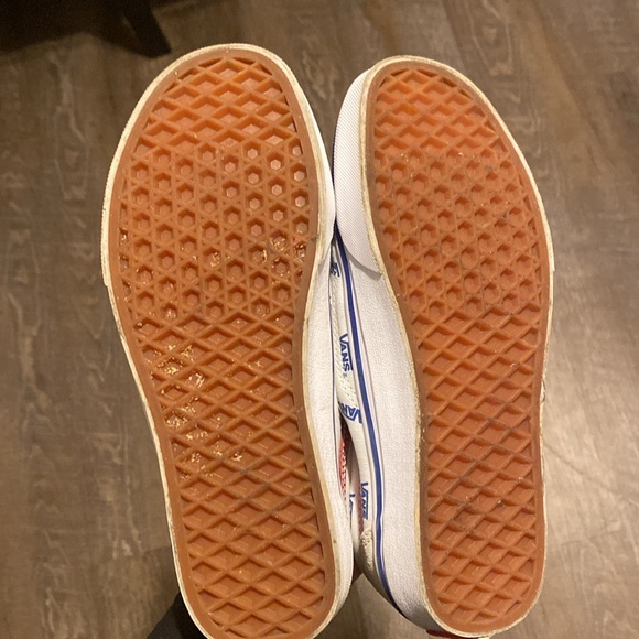 Vans Old Skool Shoes - Picture 16 of 16